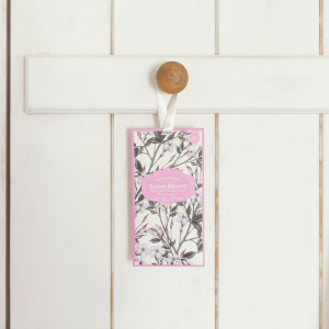 1 1510 castelbel white jasmine sachet 4 square